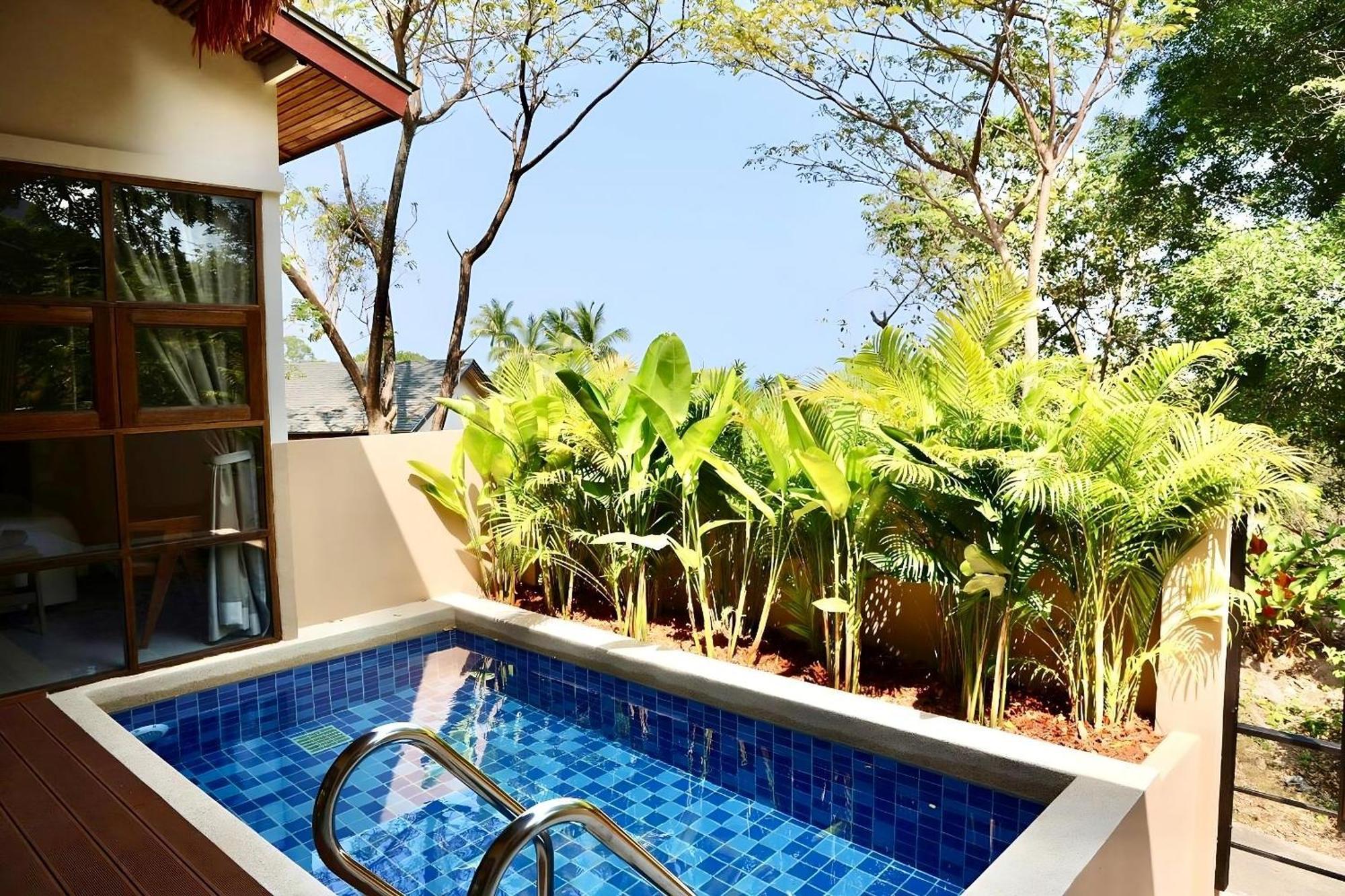The Phenix, 17 Villa *